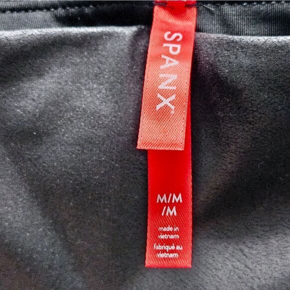 🔥Spanx, Faux Leather Look Leggings. NWT, Size Medium. - Picture 7 of 7